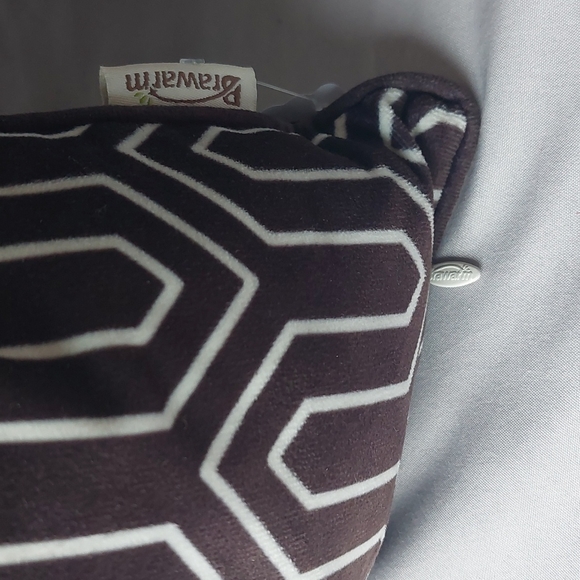 BRAWARM pillow black white geometric print, lumbar, 19×10" - Picture 3 of 8